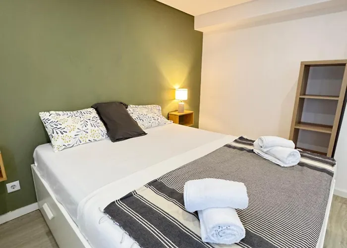 Kwatera prywatna A With Ensuite Bathroom In A T2 At Olivais